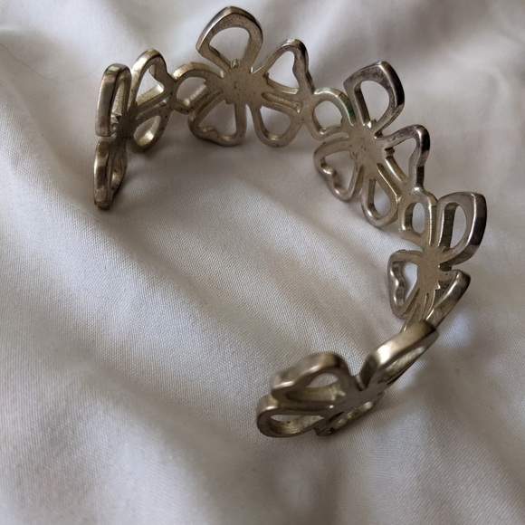 Tiffany & Co. Accessories - Tiffany hibiscus cuff